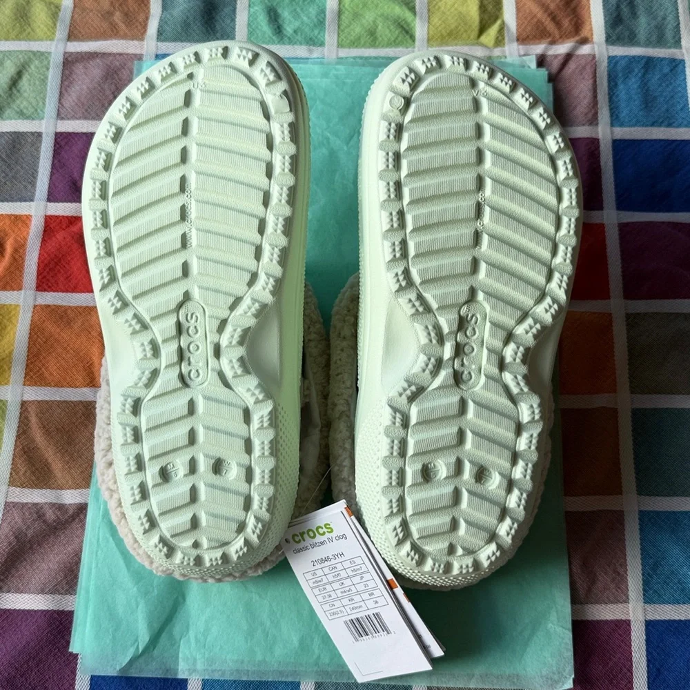 🛌 CROCS LINED CLOGS 🛌 NWT 🛌 - Picture 11 of 16
